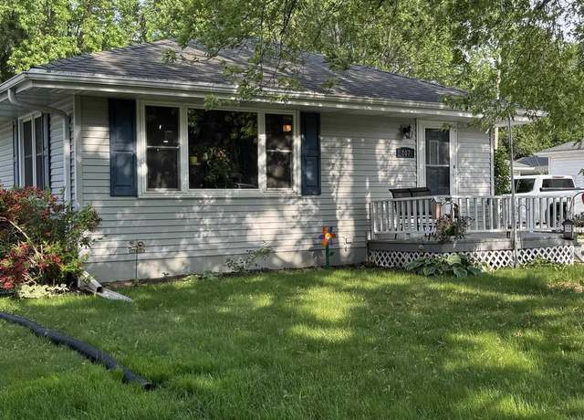 Property at 807 Chester Pl, Fond Du Lac, WI 54935, 3 beds, 1 bath