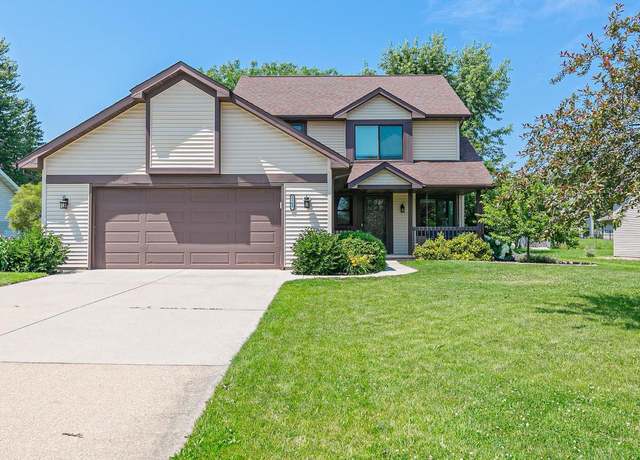 Property at 2162 Meadow Green Dr, Neenah, WI 54956, 3 beds, 2.5 baths