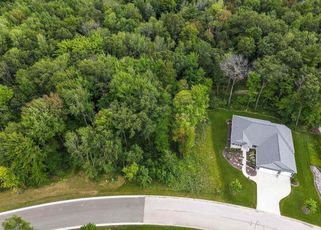 Property at 1019 S Wyndrush Dr, Suamico, WI 54173