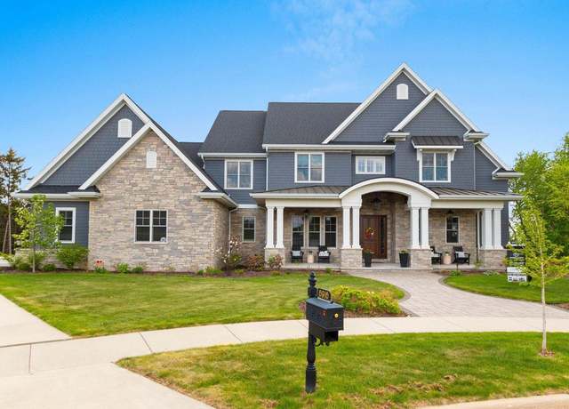 Property at 6916 N Palladium Ct, Appleton, WI 54913, 5 beds, 5 baths