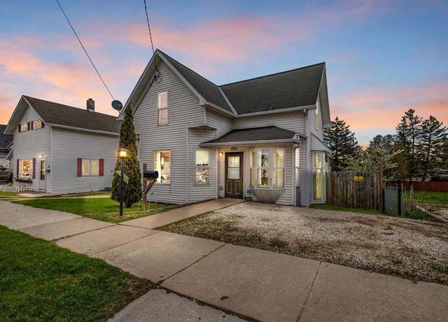 Property at 254 Mill St, Algoma, WI 54201, 2 beds, 1.5 baths