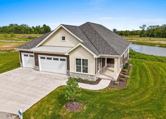 Property at 879 Cygnet Ct, Menasha, WI 54952, 3 beds, 2 baths