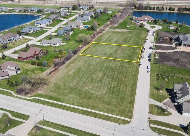 Property at 1095 Pine Lake Dr, Fond Du Lac, WI 54935