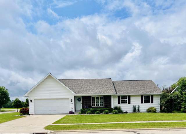 Property at 2448 Kilrush Rd, De Pere, WI 54115, 4 beds, 2.5 baths