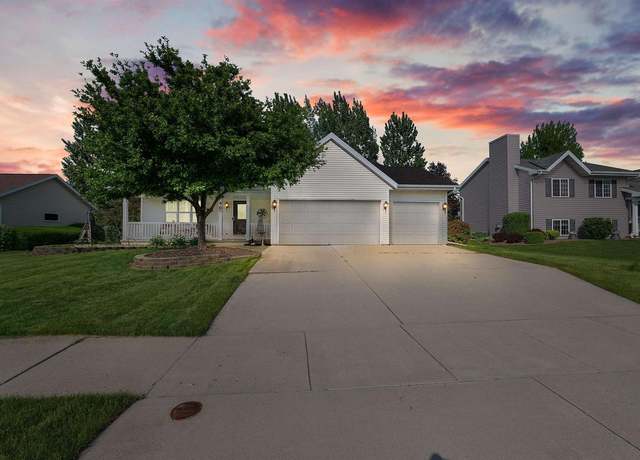 Property at 465 Mary Lee Dr, Fond Du Lac, WI 54935, 3 beds, 2.5 baths