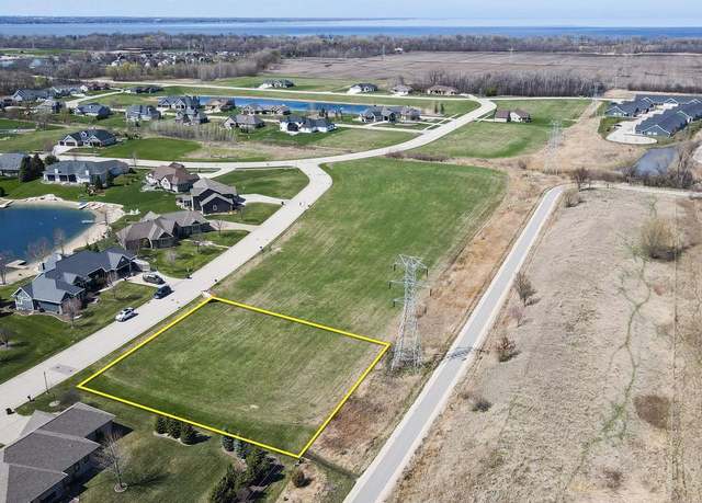 Property at 1194 Spring Lake Dr, Fond Du Lac, WI 54935