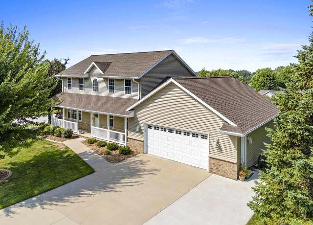 Property at 2473 Oak Ridge Cir, De Pere, WI 54115, 3 beds, 3.5 baths