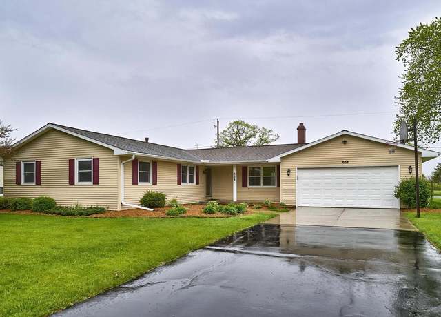 Property at 635 Johnson St, Pulaski, WI 54162, 3 beds, 2 baths