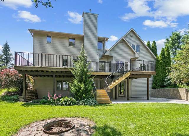 Property at 789 S Neumeyer Ln, Brillion, WI 54110, 4 beds, 3.5 baths