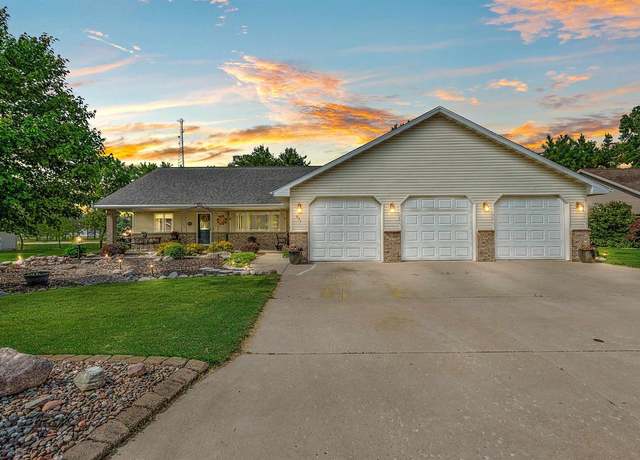 Property at 831 Browning Dr, Seymour, WI 54165, 4 beds, 2.5 baths