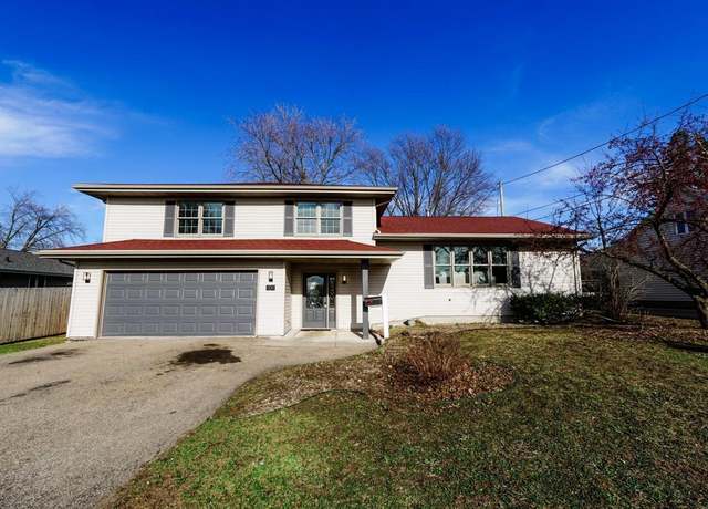 Property at 709 Lakecrest Dr, Menasha, WI 54952, 3 beds, 2.5 baths