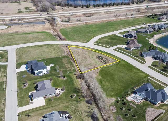 Property at 460 N Country Ln, Fond Du Lac, WI 54935