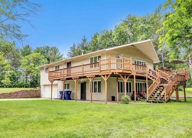 Property at N3326 Alm Ln, Waupaca, WI 54981, 4 beds, 3 baths