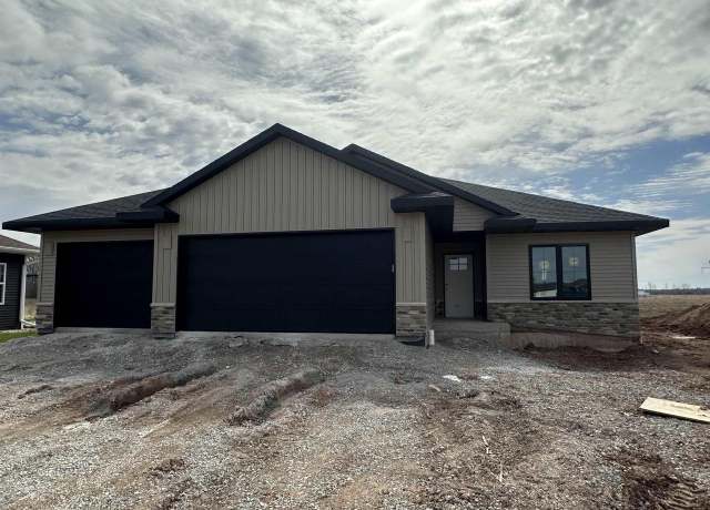 Property at 726 Tambour Ct, De Pere, WI 54115, 2 beds, 2 baths