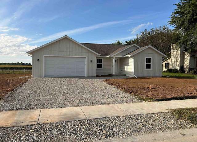 Property at W6689 School Rd, Greenville, WI 54942, 3 beds, 2 baths