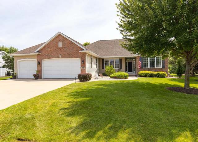 Property at 3880 Edgewood Rd, Oshkosh, WI 54904, 3 beds, 3 baths