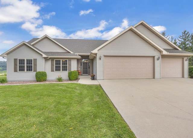 Property at N5633 Valley Ct, Fond Du Lac, WI 54937, 3 beds, 3 baths