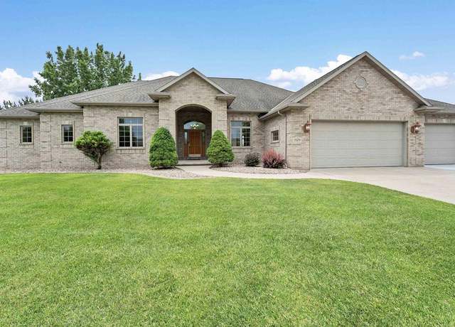 Property at 1529 Silver Maple Dr, De Pere, WI 54115, 4 beds, 3.5 baths