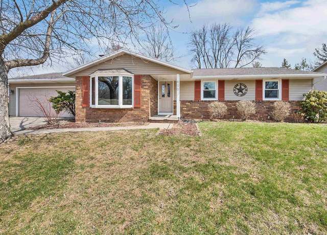 Property at 600 Masters Ln, Green Bay, WI 54311, 3 beds, 2 baths