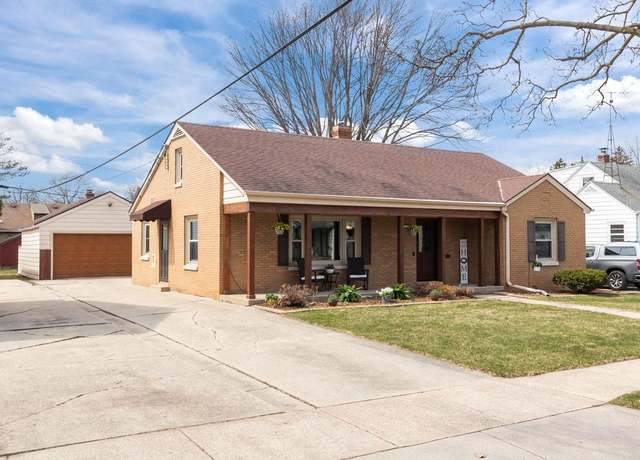 Property at 1915 S Bouten St, Appleton, WI 54915, 3 beds, 2 baths