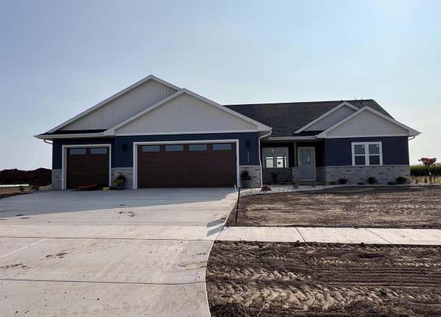 Property at 3133 Toad Island Trl, De Pere, WI 54115, 5 beds, 3.5 baths