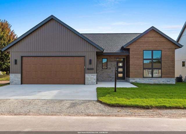 Property at 435 Riverview Ridge Pl, Combined Locks, WI 54113, 3 beds, 3 baths