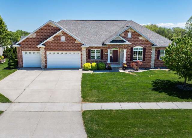 Property at 2134 Luxury Dr, Green Bay, WI 54313, 4 beds, 3.5 baths