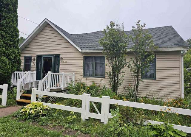 Property at 206 E Sessions St, Waupaca, WI 54981, 2 beds, 2 baths