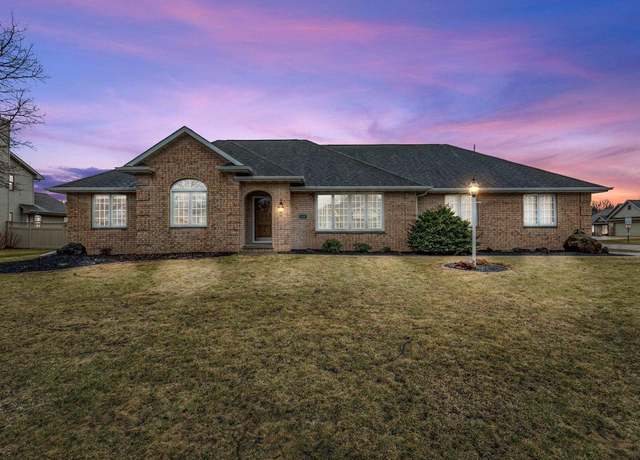 Property at 1481 Waterford Dr, Green Bay, WI 54313, 3 beds, 1.5 baths