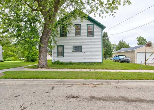 Property at 2482 Bangs St, Marinette, WI 54143, 4 beds, 2 baths