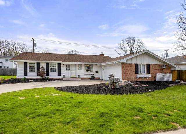 Property at 2018 N Linwood Ave, Appleton, WI 54914, 3 beds, 2.5 baths