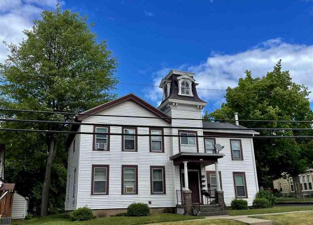 Property at 180 N Wisconsin St, Berlin, WI 54923, 4 beds, 4 baths
