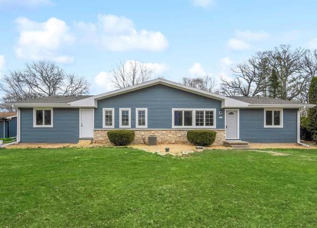 Property at 1598 N Oakwood Rd, Oshkosh, WI 54904, 6 beds, 2.5 baths