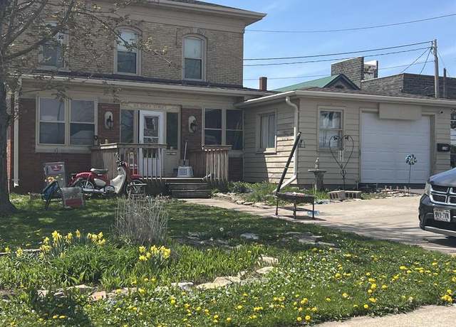 Property at 119 Doty St, Kaukauna, WI 54130, 4 beds, 3 baths