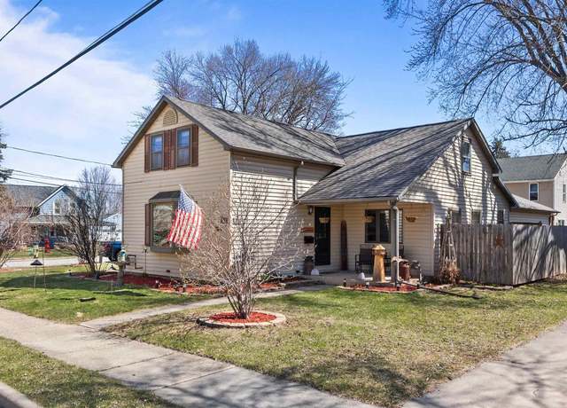 Property at 203 Williams St, Combined Locks, WI 54113, 3 beds, 2 baths