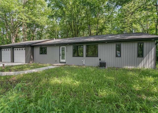 Property at 2144 E Shady Ln, Neenah, WI 54956, 4 beds, 2.5 baths