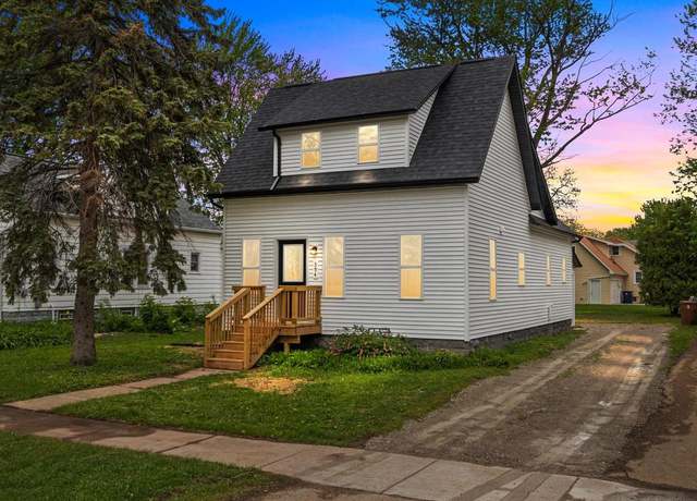 Property at 394 Naymut St, Menasha, WI 54952, 3 beds, 1 bath