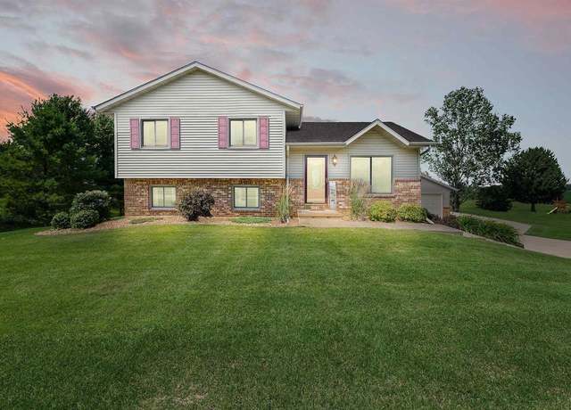 Property at 235 E Waupun St, Oakfield, WI 53065, 3 beds, 2 baths
