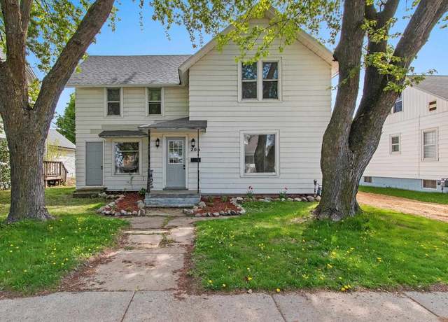 Property at 206 S Lincoln St, Shawano, WI 54166, 4 beds, 2 baths