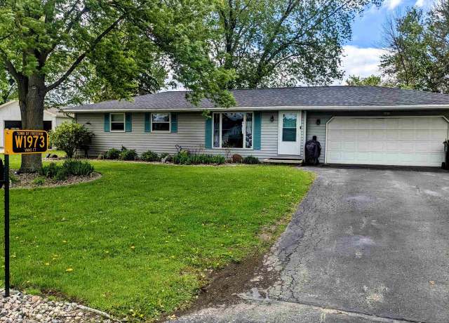 Property at W1973 Vans Ct, Freedom, WI 54130, 3 beds, 1.5 baths