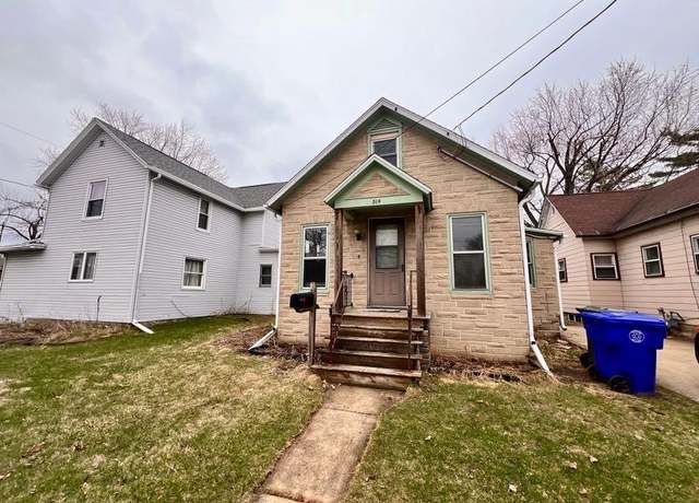 Property at 514 Desnoyer St, Kaukauna, WI 54130, 3 beds, 1 bath