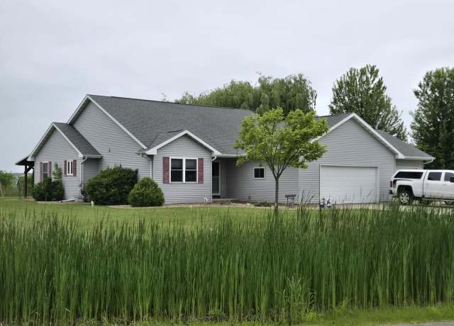 Property at 4339 Harbor Village Dr, Omro, WI 54963, 4 beds, 3 baths