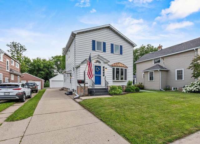 Property at 157 W 19th Ave, Oshkosh, WI 54902, 3 beds, 2 baths