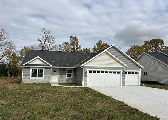 Property at 3911 Woodside Dr, Pulaski, WI 54162, 3 beds, 2 baths