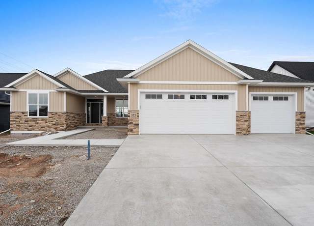 Property at 325 Rivers Edge Dr, Kimberly, WI 54136, 4 beds, 3 baths
