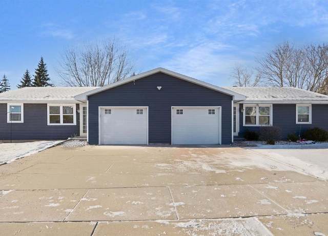 Property at 1001 Rosehill Rd, Kaukauna, WI 54130, 4 beds, 2 baths