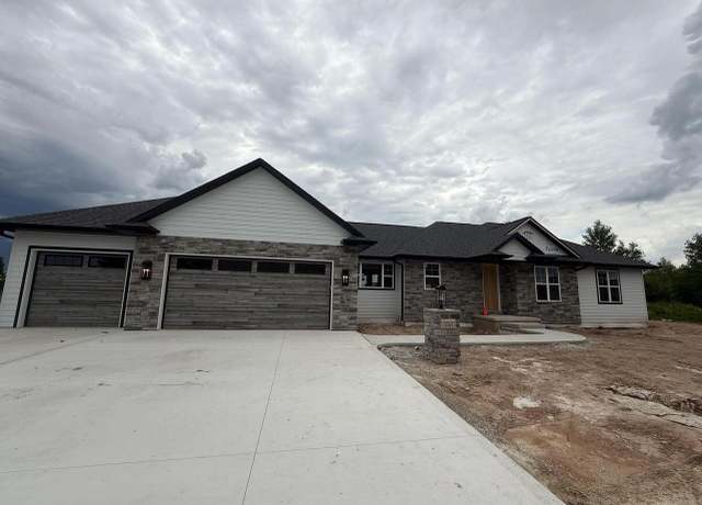 Property at 3765 Beachmont Rd, De Pere, WI 54115, 3 beds, 2.5 baths