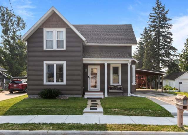 Property at 218 N Mill St, Hortonville, WI 54944, 3 beds, 2 baths