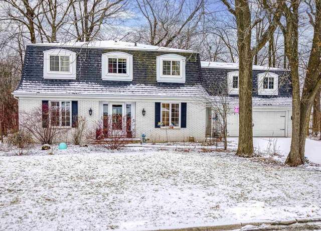 Property at 1130 E Sunset Ave, Appleton, WI 54911, 4 beds, 2.5 baths
