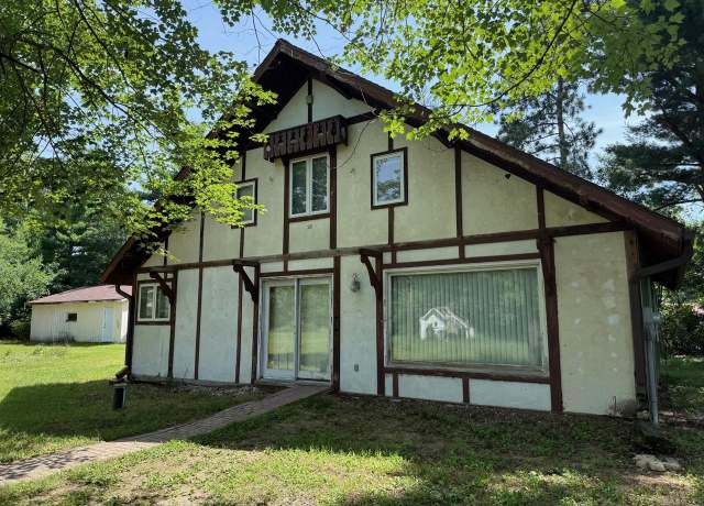 Property at W4626 Brown Deer Ave, Redgranite, WI 54970, 2 beds, 1.5 baths